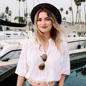 Meet your Posher, Kayla